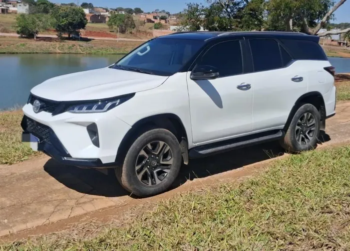Toyota Hilux SW4 SRX 4X4 2.8 TDI 16V Dies. Aut. 2019