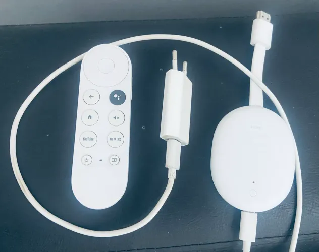 Google Chromecast com Google TV 4K (Modelo GZRNL) - Completo e Impecável