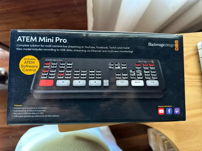 Atem Mini Pro Novo na Caixa Blackmagic Design Switcher Hdmi Live Stream Switcher