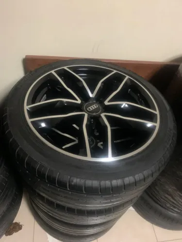 4 RODAS AUDI A3 ARO 18 VAI COM 4 PNEUS