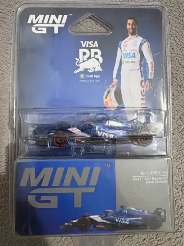 Mini GT Fórmula 1 Red Bull Cash App