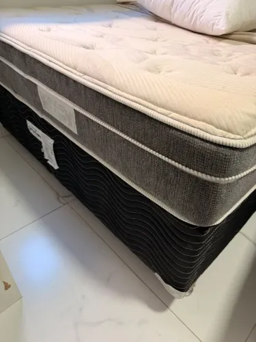 Colchão casal com box 