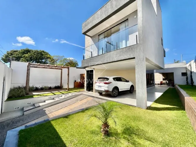 Casa com 3 dormitórios à venda, 210 m² por R$ 1.590.000 - Céu Azul - Belo Horizonte/MG