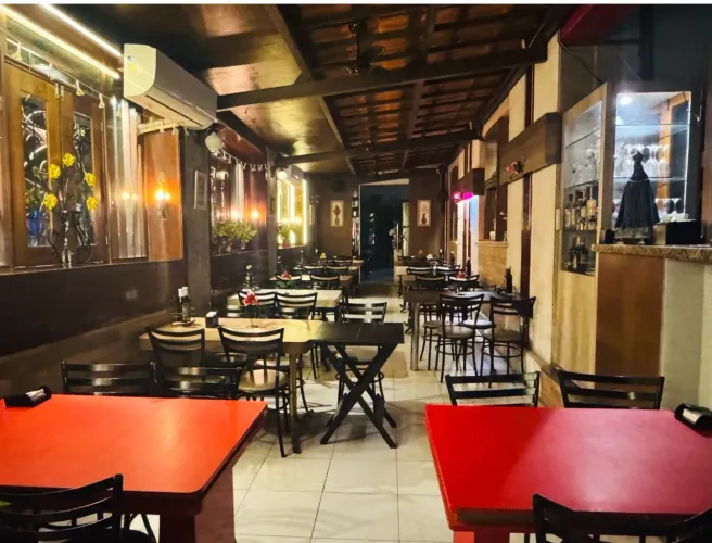 Ajutande cozinha e sala.