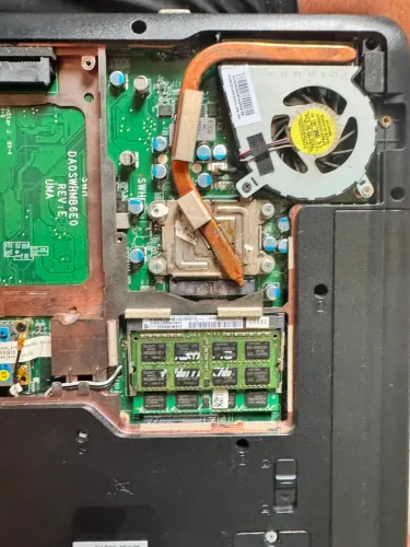 Computador para retirada de peças