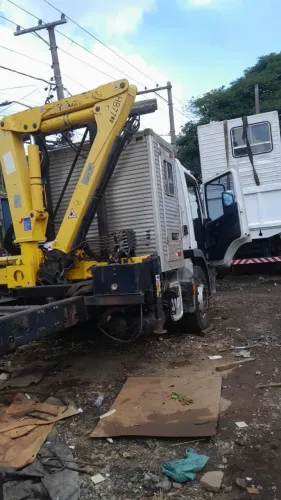 Munck Hyva 7.7 duas lanças hidráulicas e uma manual