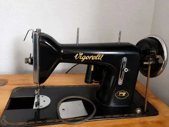Máquina de costura Vigorelli