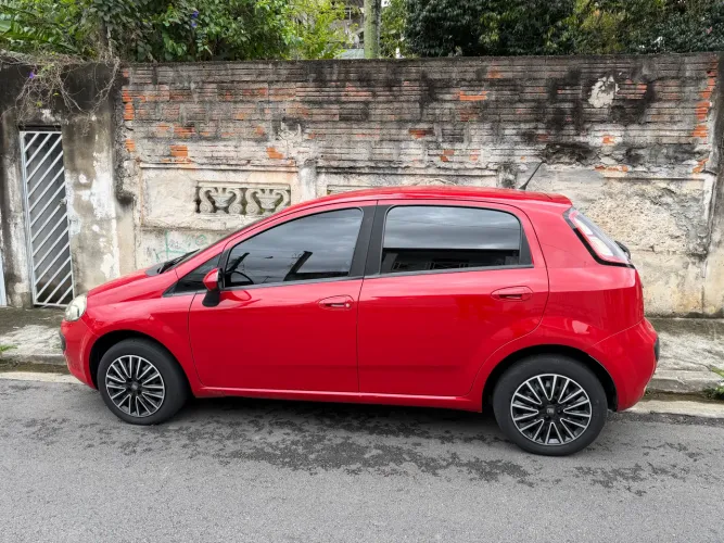 Fiat Punto Attractive 1.4 Fire Flex 8V 5P 2013