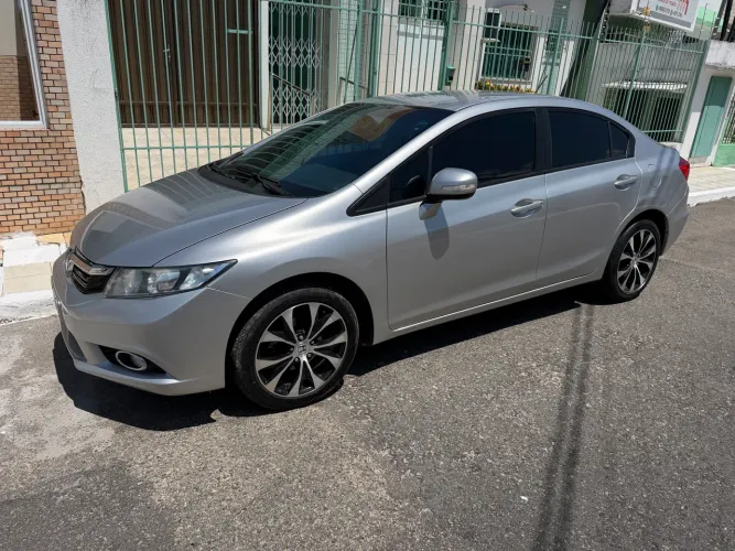 Honda Civic Sedan LXR 2.0 Flexone 16V Aut. 4P 2014