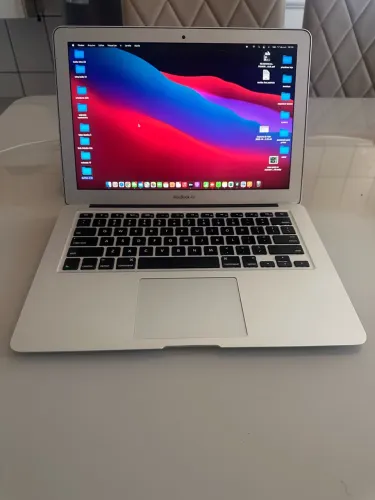MacBook Air 13 8Gb (2017)
