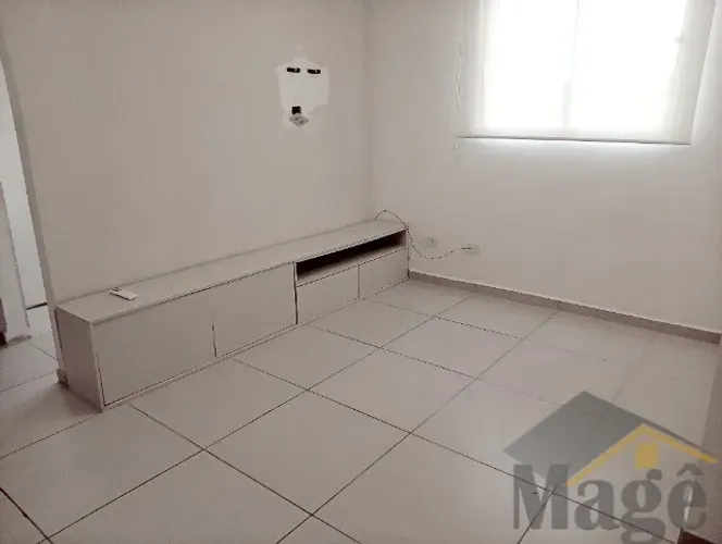 APARTAMENTO REFORMADO PARA LOCAÇÃO NO BAIRRO JARDIM DOS PASSÁRIOS - GUARUJÁ/SP - REF.: 611