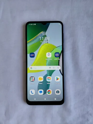 Vendo smartphone Motorola Moto E13 funcionando tudo perfeitamente