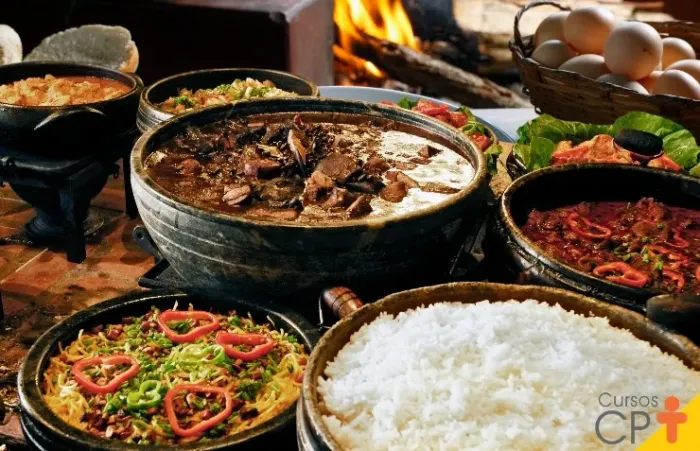 cozinheira e auxiliar de cozinha 