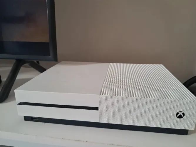 Xbox one s 1TB