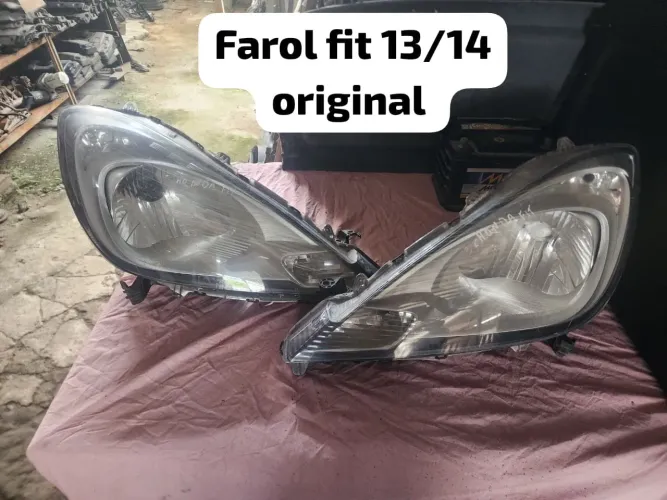 FAROL HONDA FIT 2013 / 2014 ORIGINAL, PEQUENO DETELHE