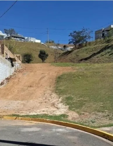 Condomínio Villa Real Terreno com 360 m2, em Bragança Paulista