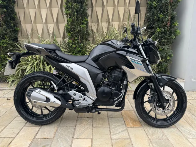 Yamaha FZ25 250 FAZER