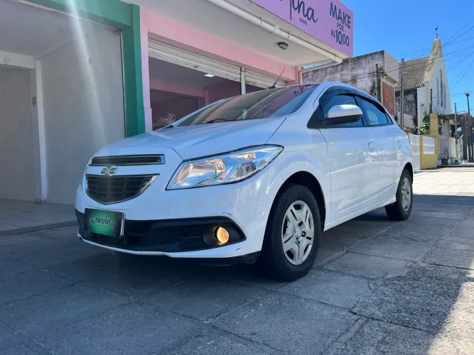 Chevrolet Onix Hatch LT 1.0 8V Flex Power Mec. 4P 2013