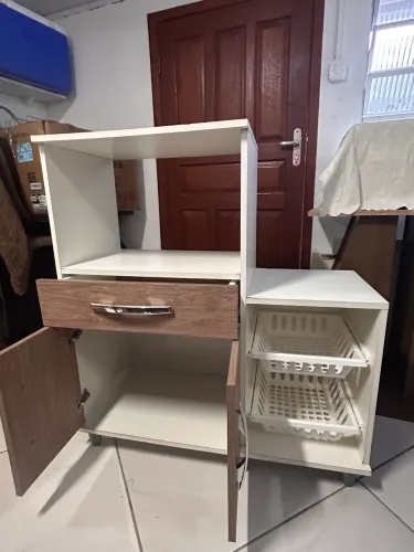 Vendo armário de cozinha com fruteira