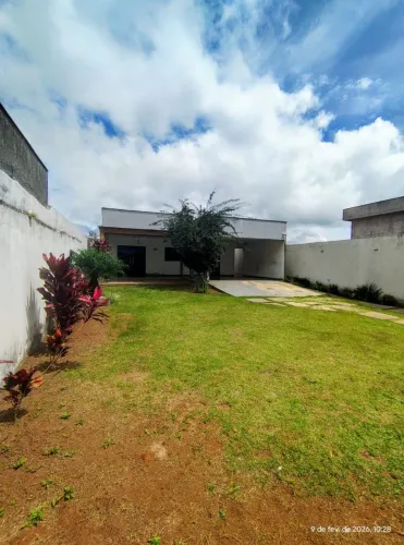 Alugue Casa semi mobiliada 03 Quartos c/ 02 Suítes 