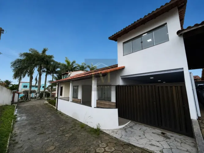 Casa a venda em condomínio com 3 quartos