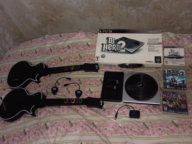 Kit Guita hero + DJ hero leia o anúncio 