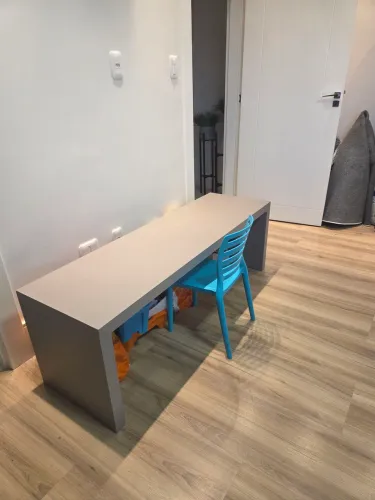 Rack/escrivaninha infantil com cadeira