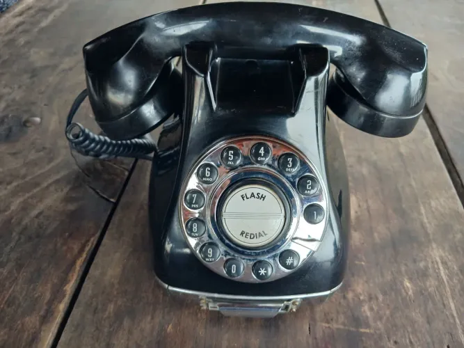 Telefone antigo