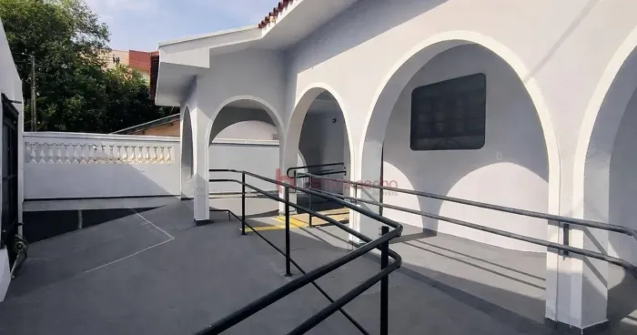 Casa com 4 Quartos para alugar, 240 m² por R$ 8.500/mês - Cidade Nova - São José do Rio Pr