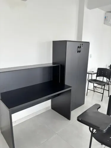 ARMARIO FECHADO COM 02 PORTAS PRETO