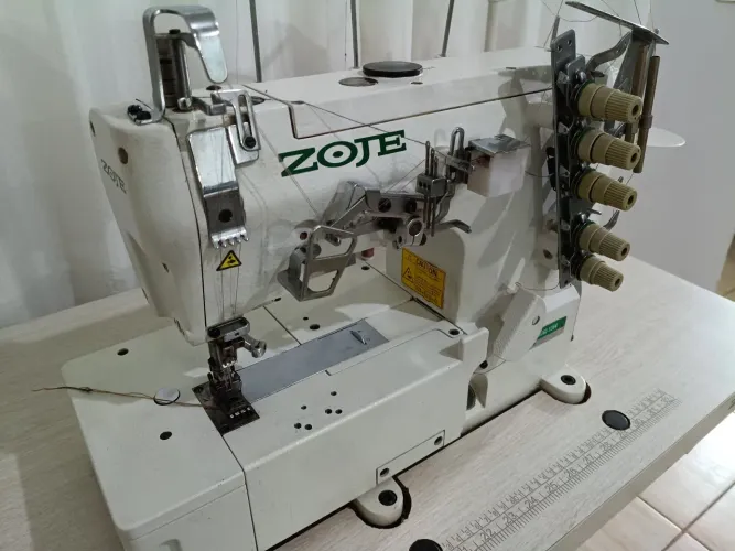 Máquina costura Galoneira Zoje industrial
