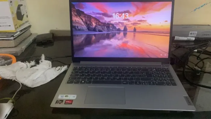 Notebook lenovo ideapad 1