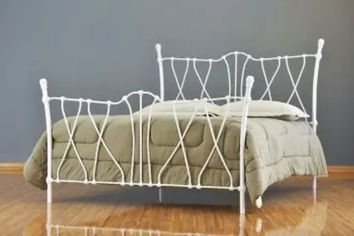 CAMA QUEEN DE FERRO FUNDIDO ICAMAS + COLCHÃO ANJOS DE BRINDE
