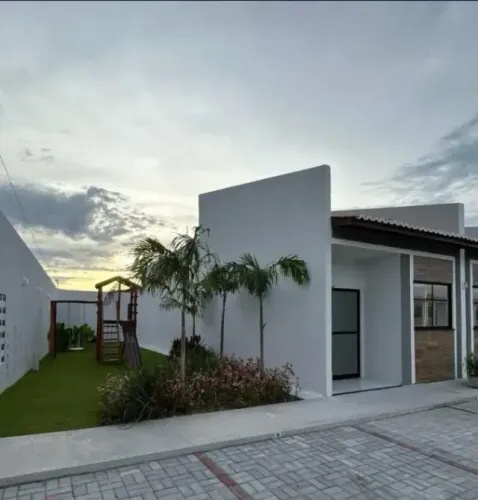 CASA A VENDA NO BEQUIMÃO