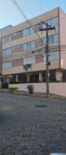 Excelente apartamento no Alto, em Teresópolis