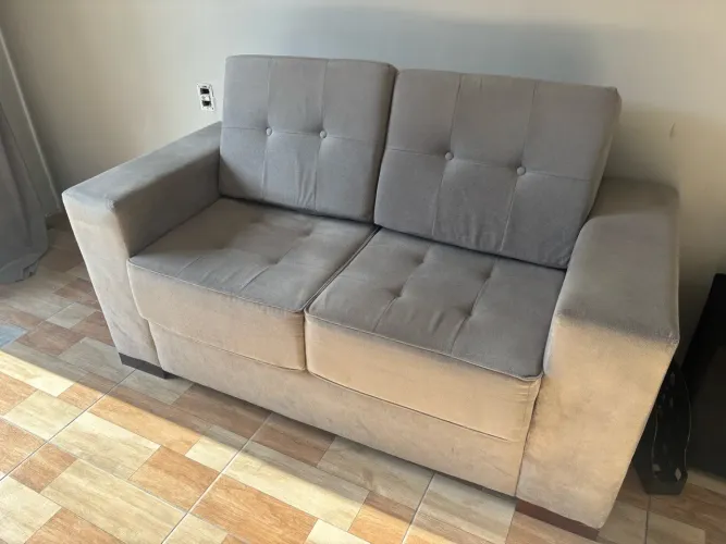 Vendo sofá de dois lugares