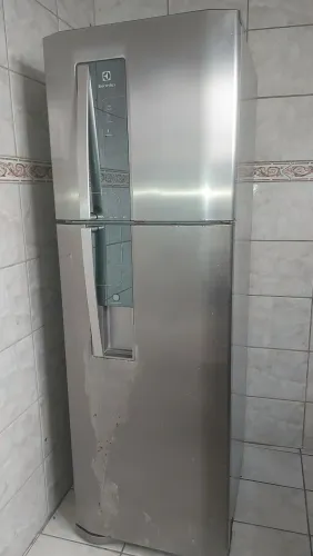 Geladeira Electrolux Frost Free 380L
