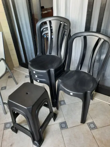 Cadeiras plasticas
