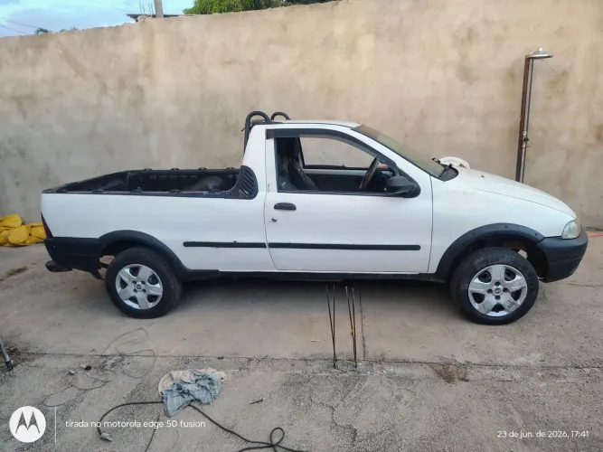 Fiat Strada Working 1.5 MPI 8V CE 2001
