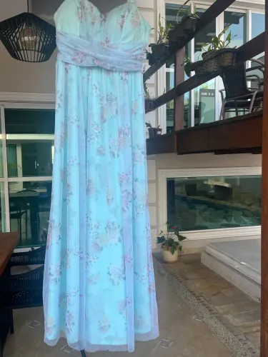 Vestido de festa, longo, azul floral, usado apenas uma vez. Comprado na loja HStocco.