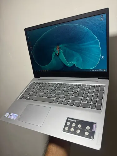 Notebook Lenovo i7 10ger. 8gb der4 ssd nvme 256gb, em 10x sem juros