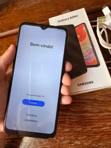 Galaxy A04e novo com nota fiscal, caixa e todos acessórios