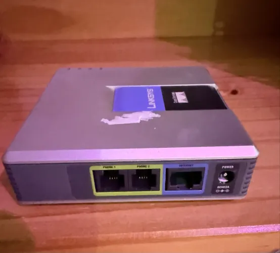 Adaptador VoIP Linksys PAP2 (ATA) - Para Telefonia IP