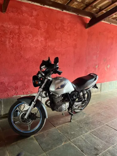 Moto suzuki yes apenas com documento