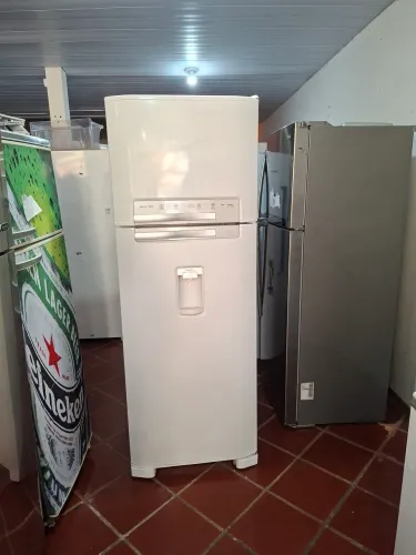 Geladeira electrolux frost free duplex com dispensa na porta top de linha 470 litros