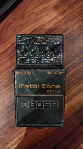 Pedal Boss Metal Zone MT - 2