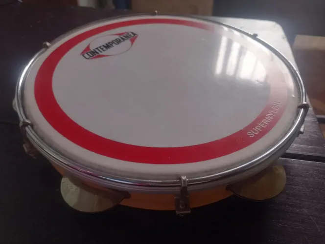 Pandeiro contemporâneo profissional