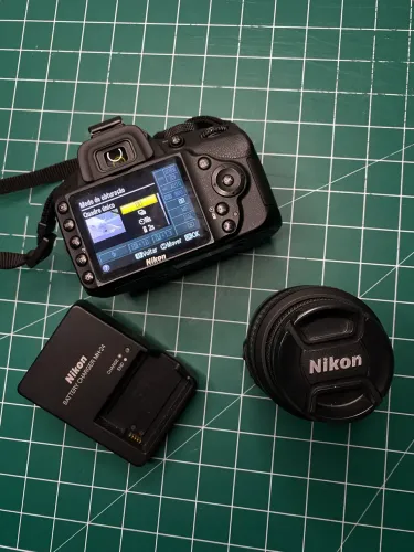CAMERA - NIKON D3200