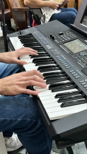 Yamaha PSR SX 720
