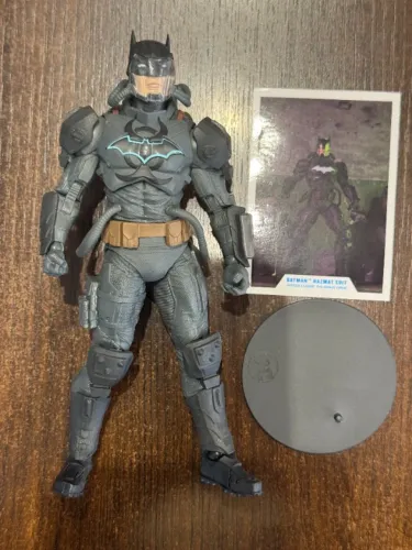 MCFARLANE DC MULTIVERSE BATMAN HAZMAT SUIT